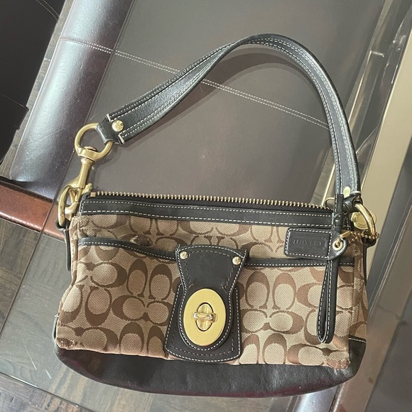 Vintage coach shoulder bag - Picture 3 of 10